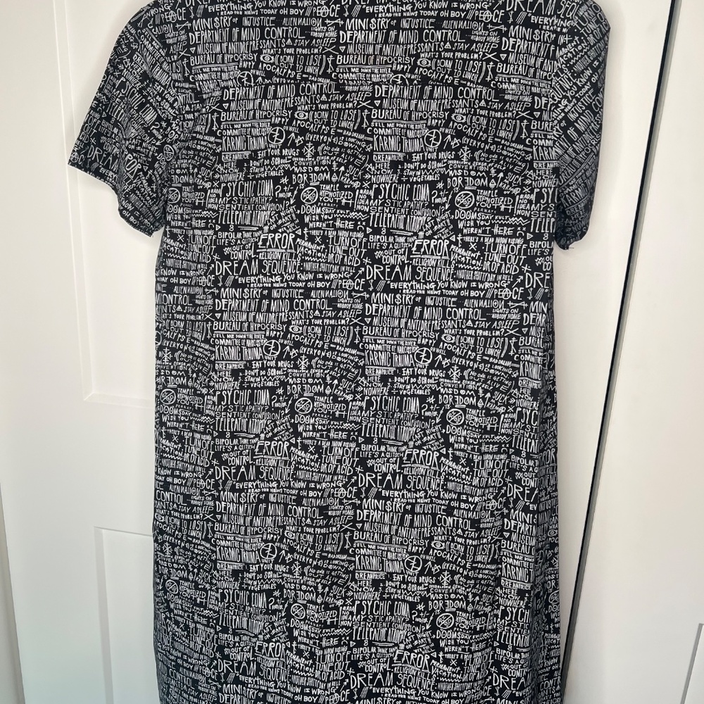 Disturbia Black and White Graphic Dress - Picture 7 of 7